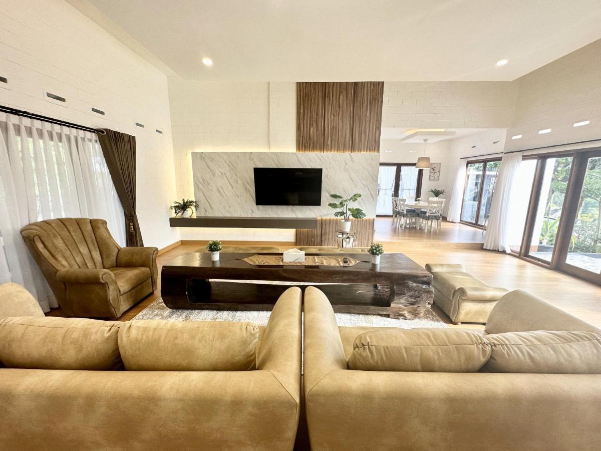 Villa Putih Le Cordon Bandung Exterior photo